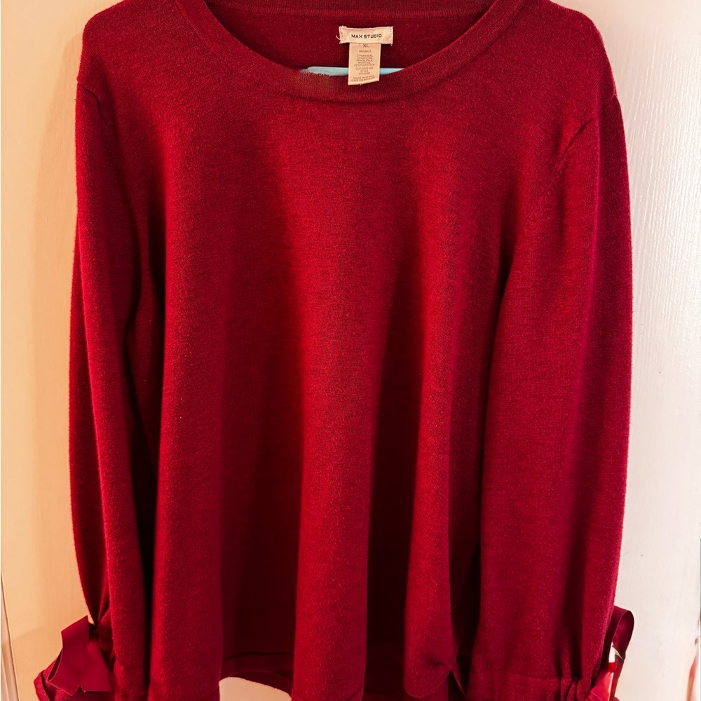 Max Studio Burgundy Crew Neck Sweater